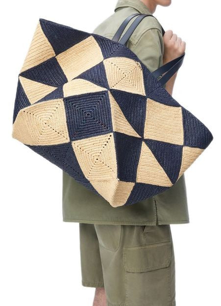 LOEWE Puzzle Fold Diamond XXL Tote in raffia - Image 8