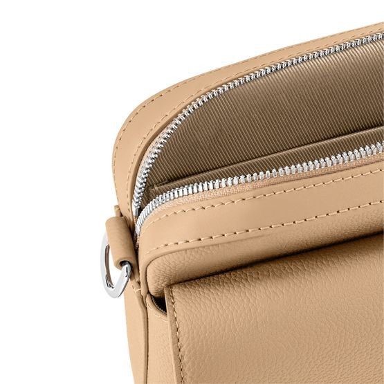LOUIS VUITTON Fastline Messenger - Image 8