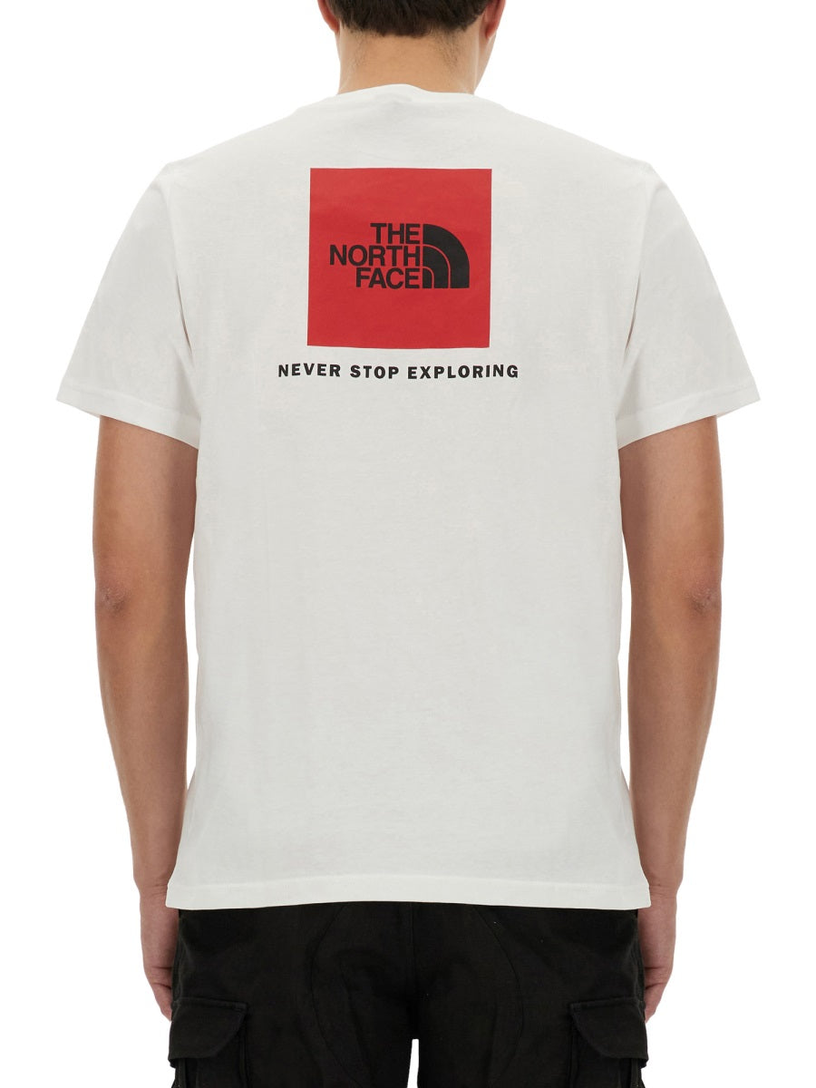 The ノースフェイスのロゴ入りTシャツ - Image 8