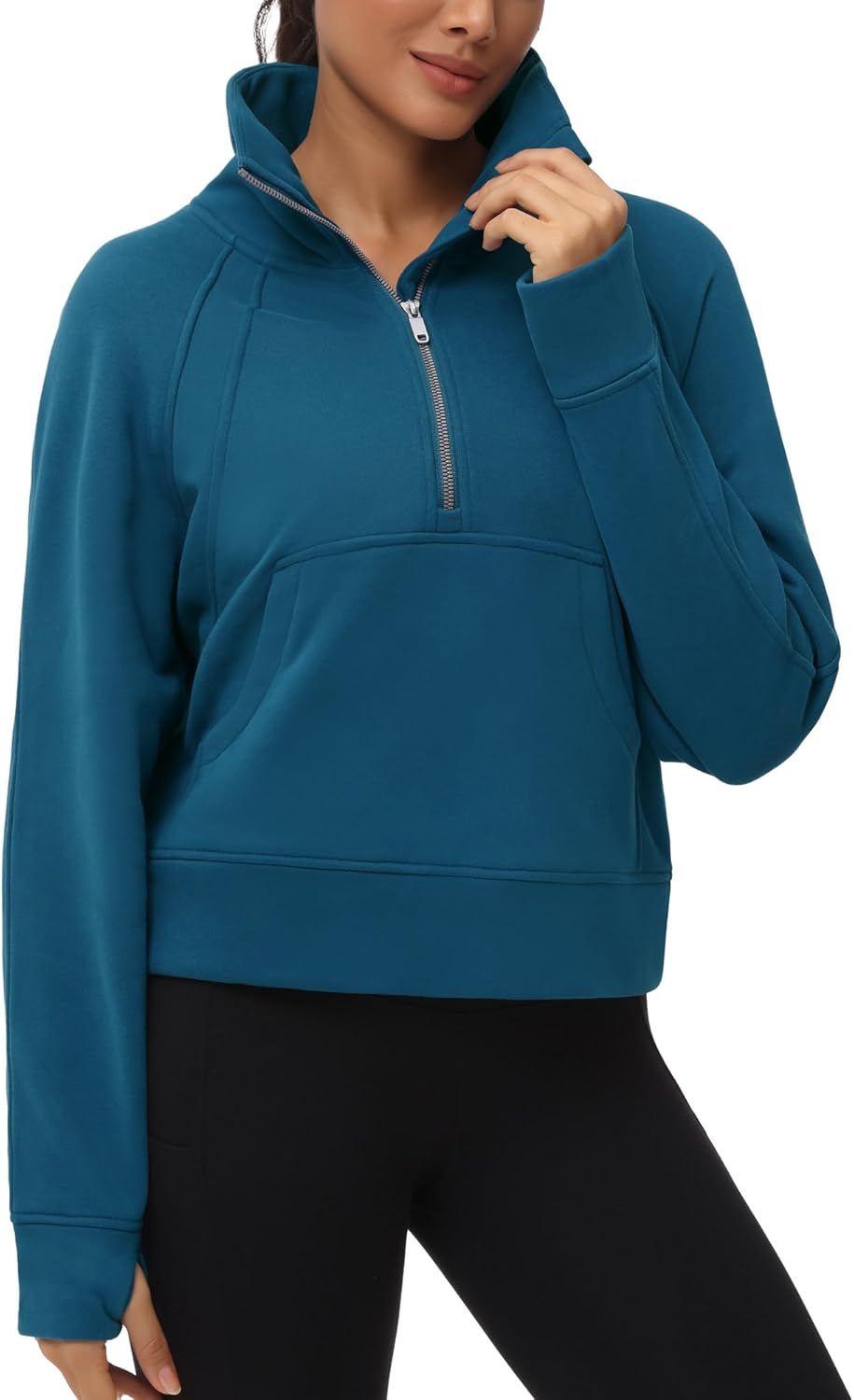THE GYM PEOPLE Sudadera corta de forro polar con media cremallera para mujer con bolsillos y agujero para el pulgar | Crop sweatshirt with thumb hole, Functional pockets, Fleece Lined, Half zip sweatshirt for work, travel