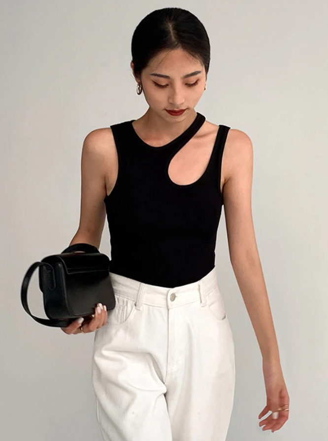 Women's white sleeveless t-shirt, Korean slim top with round neck, women's fashion 2023