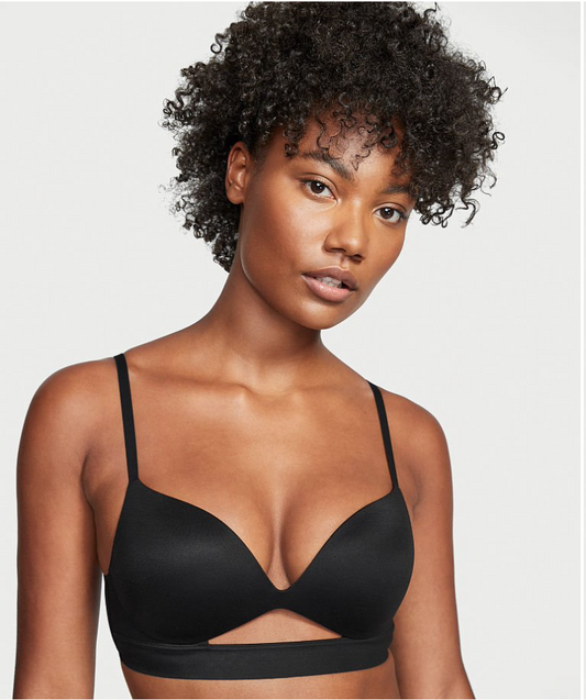 VICTORIA'S SECRET　INCREDIBLE BY VICTORIA’S SECRET ワイヤレス プッシュアップ ブラ　カットアウト ディテール ブラック