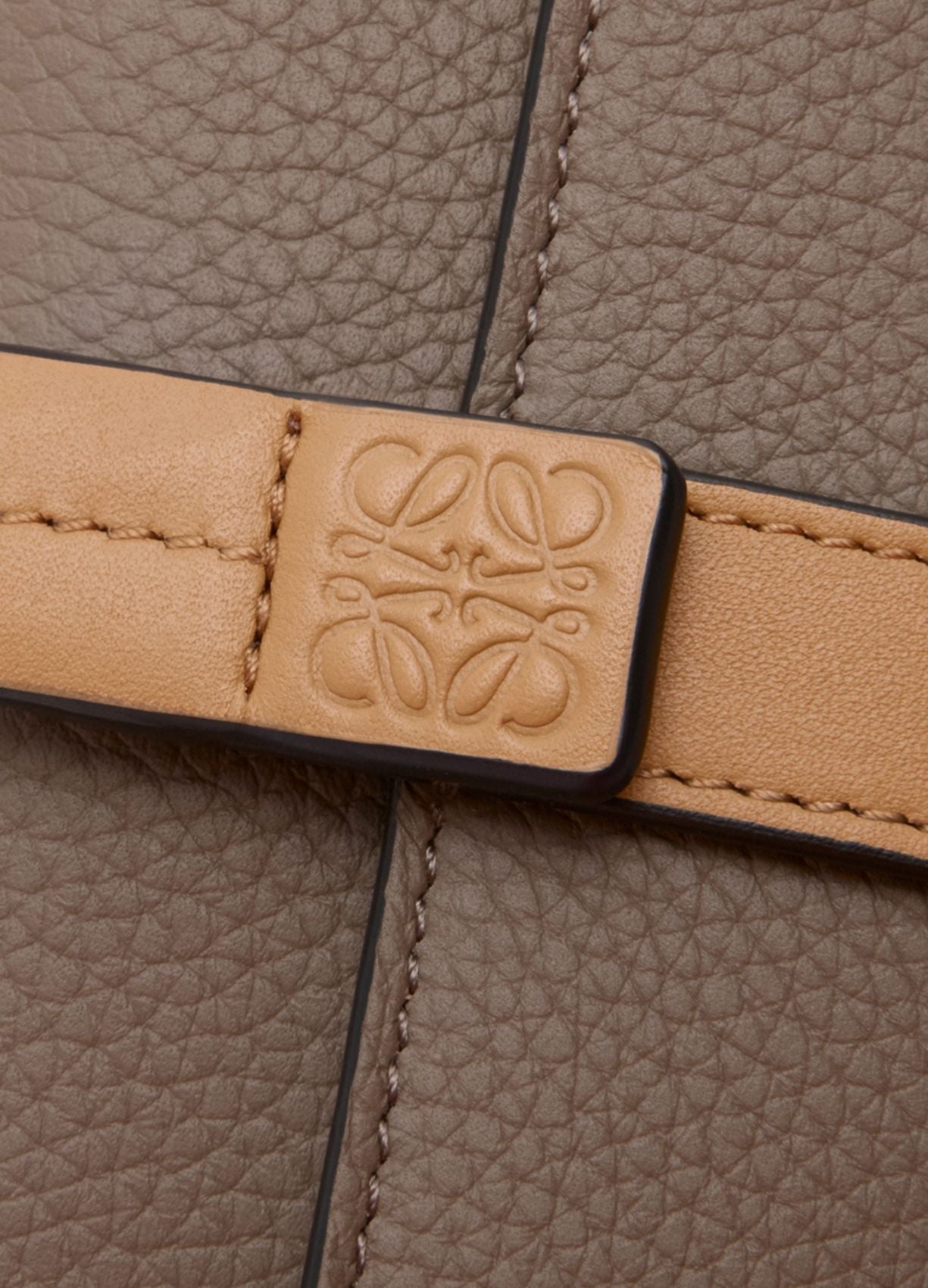 LOEWE Small soft calf leather upright wallet