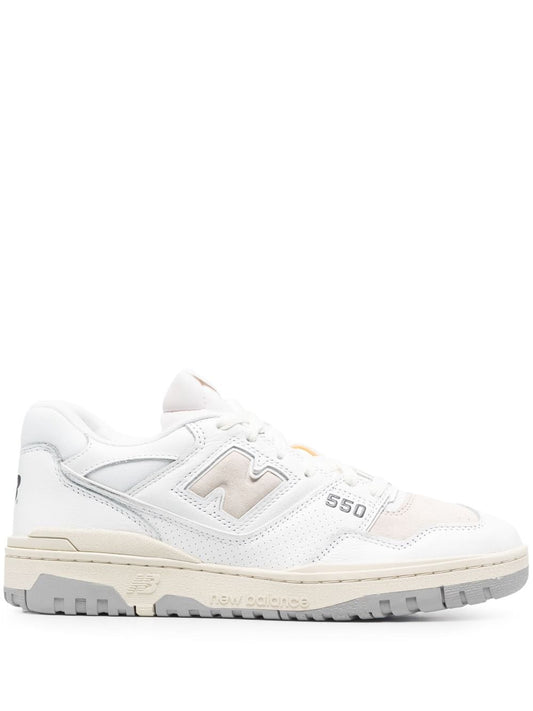 Designer Brand ニューバランス550ユニセックスライフスタイルシューズ - Image 1