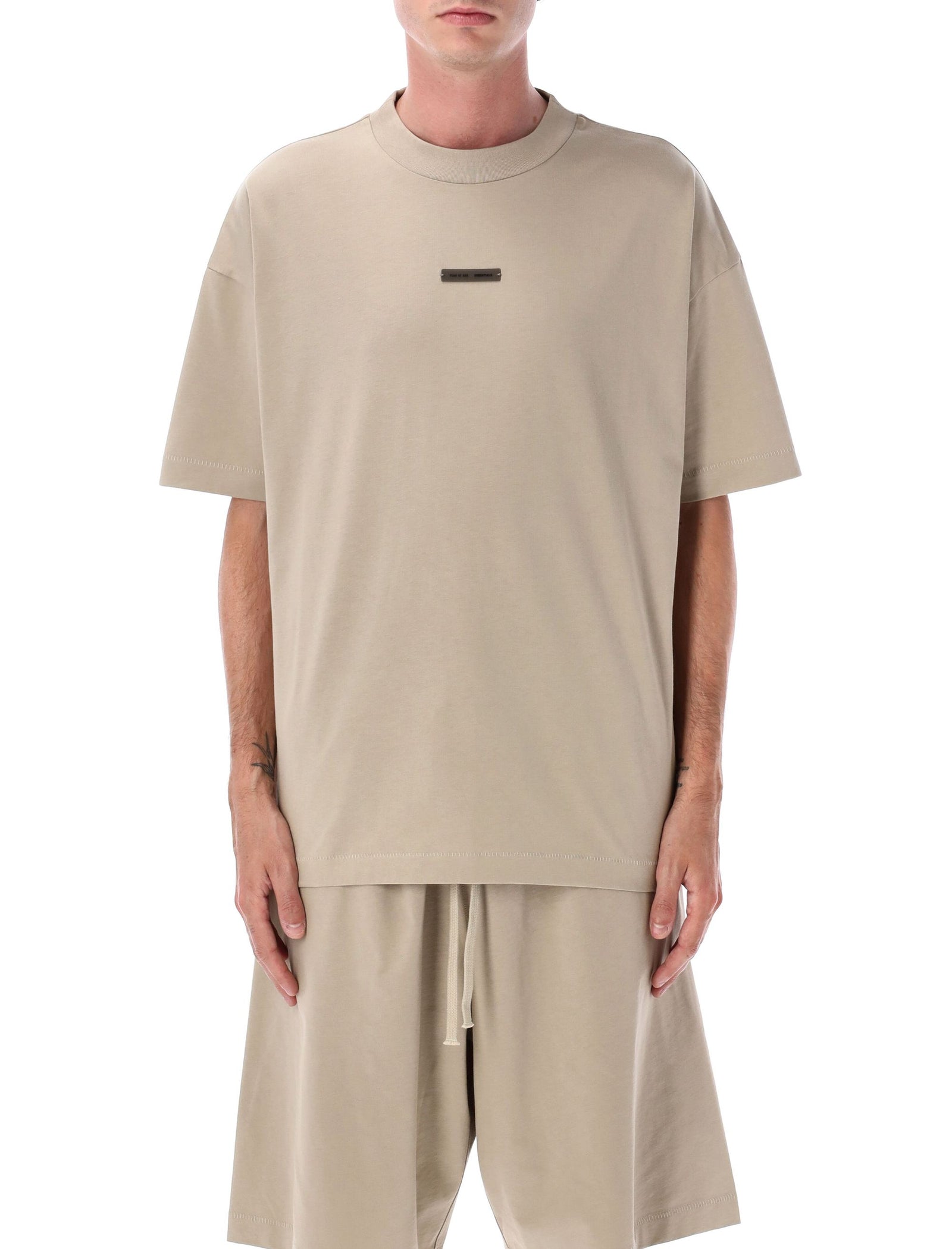 Fear エッセンシャルは、神のtシャツとポロを恐れます - Image 1