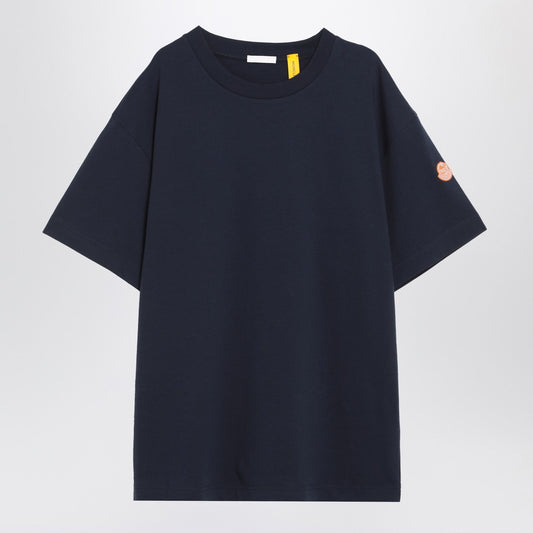 Moncler ドナルドグローバーブルーコットンTシャツによるモンクラーxギルガファーム - Image 1