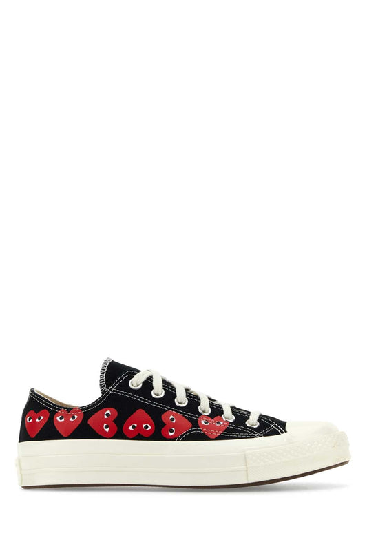 Comme Comme Des Garconsはブラックキャンバスをプレイしますcomme Des Gar§Onsxコンバーススニーカー - Image 1