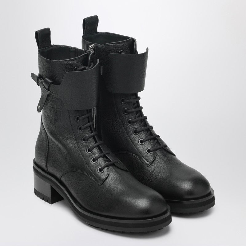 Jimmy ジミーチューロザベルフラットブラックレザーアンクルブーツ - Image 1