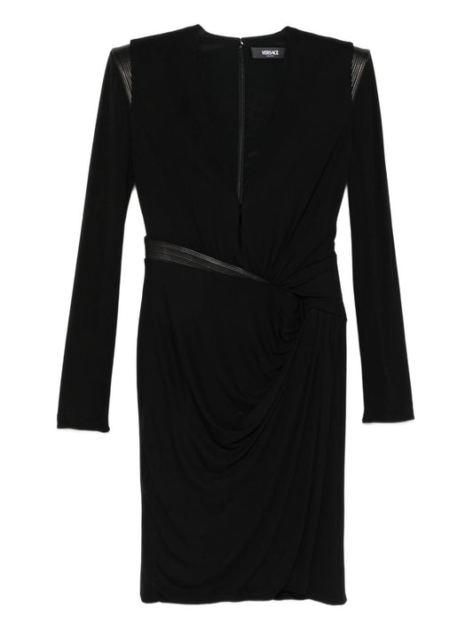 Versace ヴェルサーチは黒いドレスを着ています - Image 1