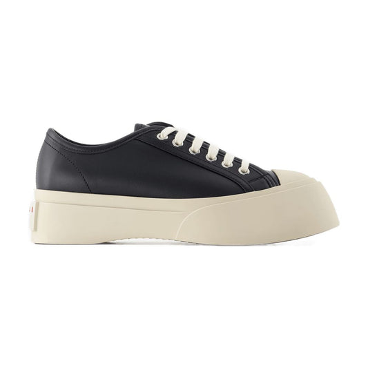 Marni スニーカーのマルニレザーブラックを締めました - Image 1