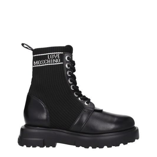 Moschino モスキーノブーツレザーブラックが大好きです - Image 1