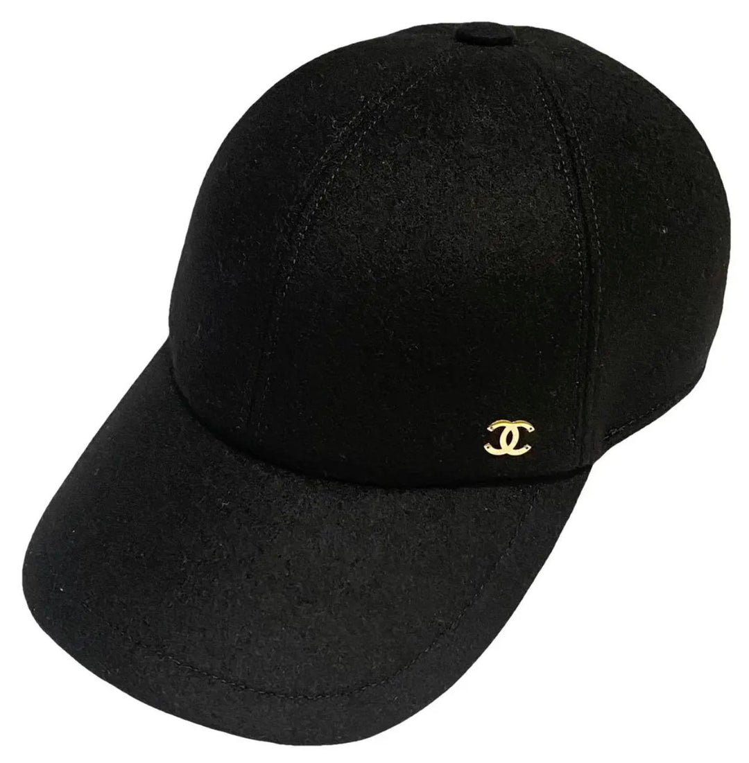 CHANEL CC CASHMERE AND LAMBSKIN 26C ADJUSTABLE BASEBALL HAT
