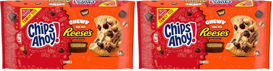 CHIPS AHOY! Galletas masticables con chispas de chocolate con Reese's Peanut Butter Cups, tamaño familiar, 14.25 oz (paquete de 2)