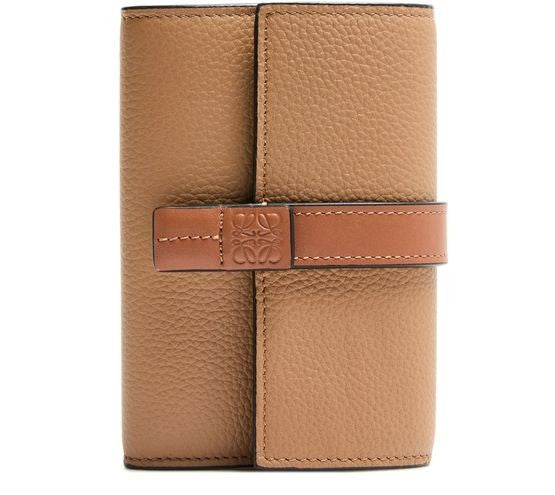 LOEWE ソフトカーフレザー製 スモール バーティカル ウォレット - Image 1