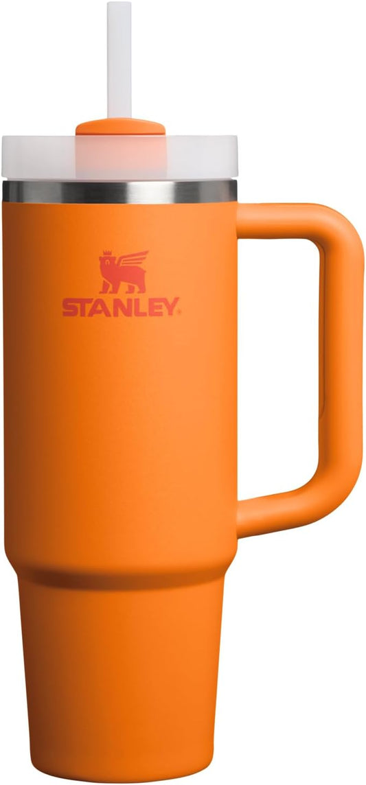 Stanley Quencher H2.0 - Vaso de acero inox. con asa, pajilla y tapa FlowState giratoria de 3 posiciones; aislamiento térmico/sin BPA; apto p/portavaso p/viaje; 30 oz, coral dorado (Goldenrod Coral)