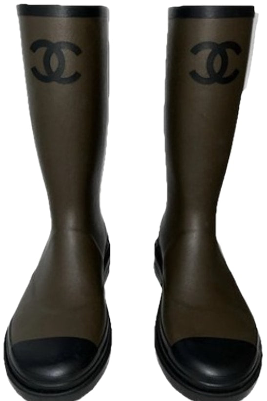 CHANEL 'KHAKI/BLACK' RUBBER RAIN BOOTS