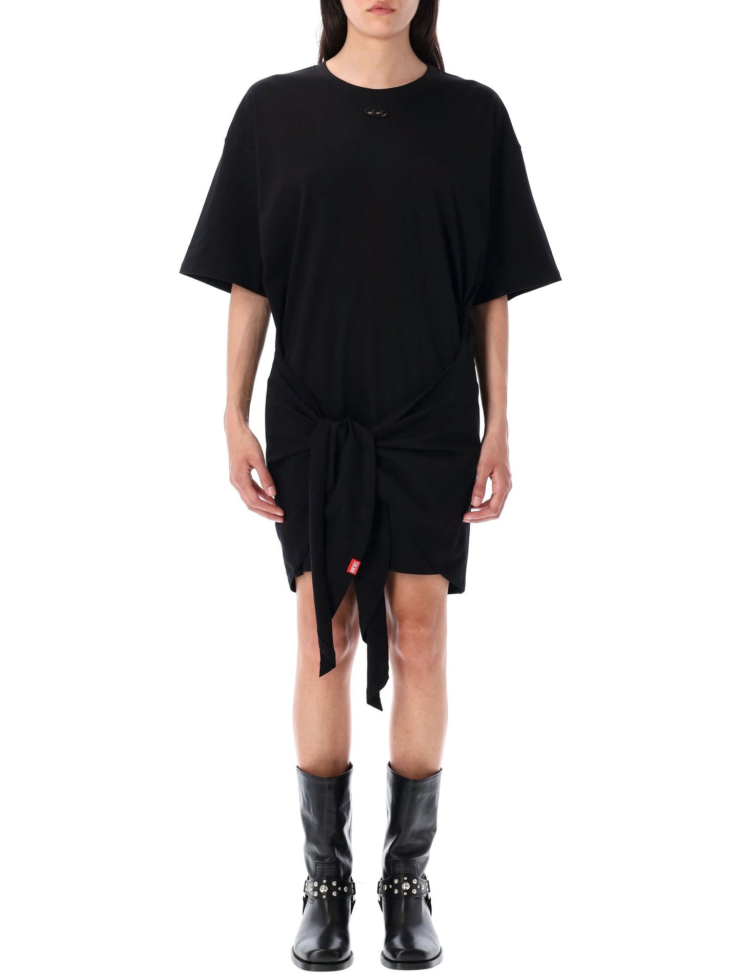 Diesel ディーゼルは黒いドレスを着ています - Image 1