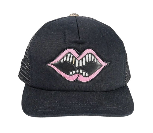 CHROME HEARTS MATTY BOY 'PINK LIP' TRUCKER HAT
