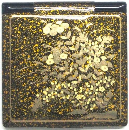 Souvenir, Japanese souvenir, Kaga tradition, sai art, Kanazawa traditional crafts, Kaga, Yamanaka lacquer ware, compact mirror, Kinriji, Kinaku grass