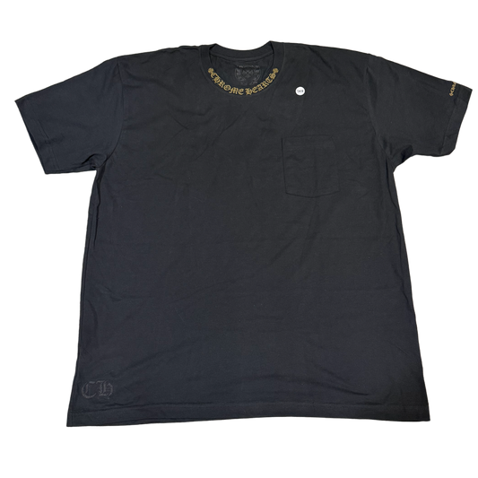 CHROME HEARTS 'OLIVE' COLLAR LOGO TEE
