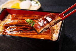 Osaki-cho Eel Processing Association, Kabayaki Eel, Made in Kagoshima Prefecture, 4.9 oz (140 g) x 4 Tails, Attached Sauce, 0.3 fl oz (10 ml) x 8 Bags, Comes in a Special Gift Box, For Gifts,