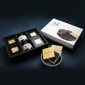 【Ultimate Anko 2 Bottles】Specialty Anko made by Waza with ultimate ingredients and craftsmanship! Set includes 1 bottle of Tsubu An, 1 bottle of Koshi An, and 12 sets of Mochi Dough