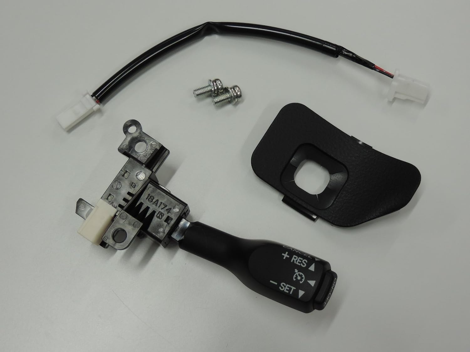 トヨタ自動車 (TOYOTA) 正規国内純正クルーズコントロールセット 60系ハリアー エレガンス グランデ 取付説明書付き