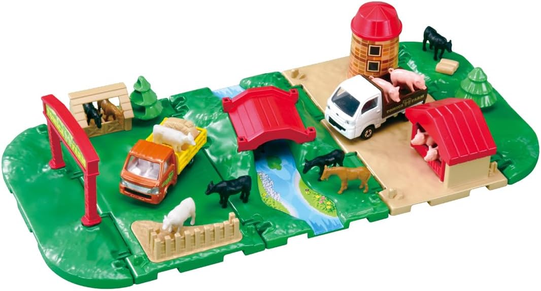 Takara Tomy Tomica Tomica & Town Lively Ranch Set Mini Car Toy Ages 3 and Up