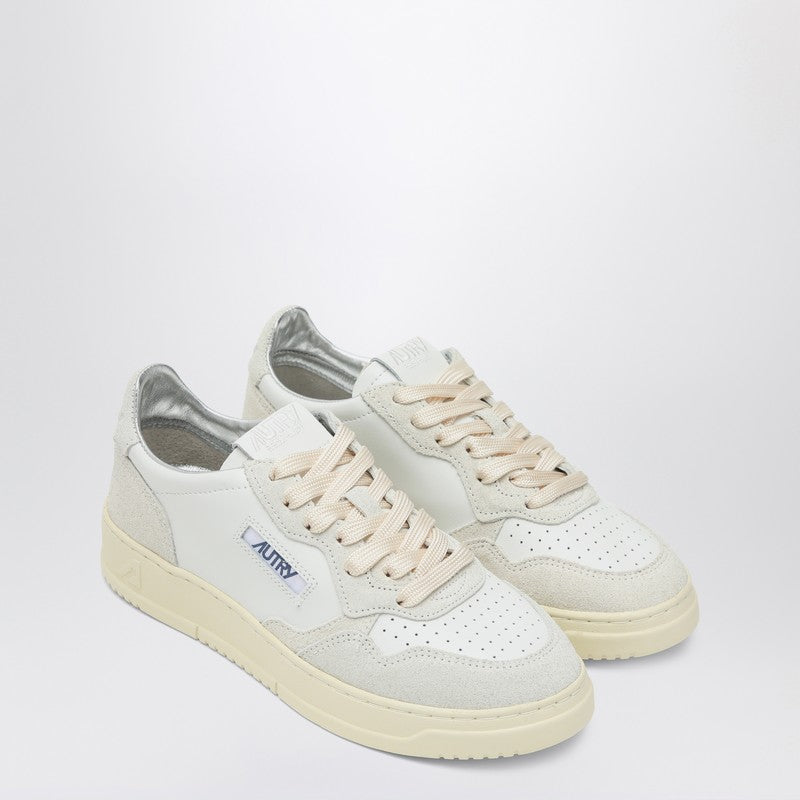Autry Medalist White LeatherとSuede Trainer - Image 1