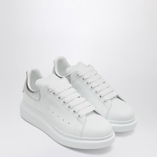Alexander McQueen アレクサンダーMCクイーン特大スニーカーホワイト/シルバークロック - Image 1