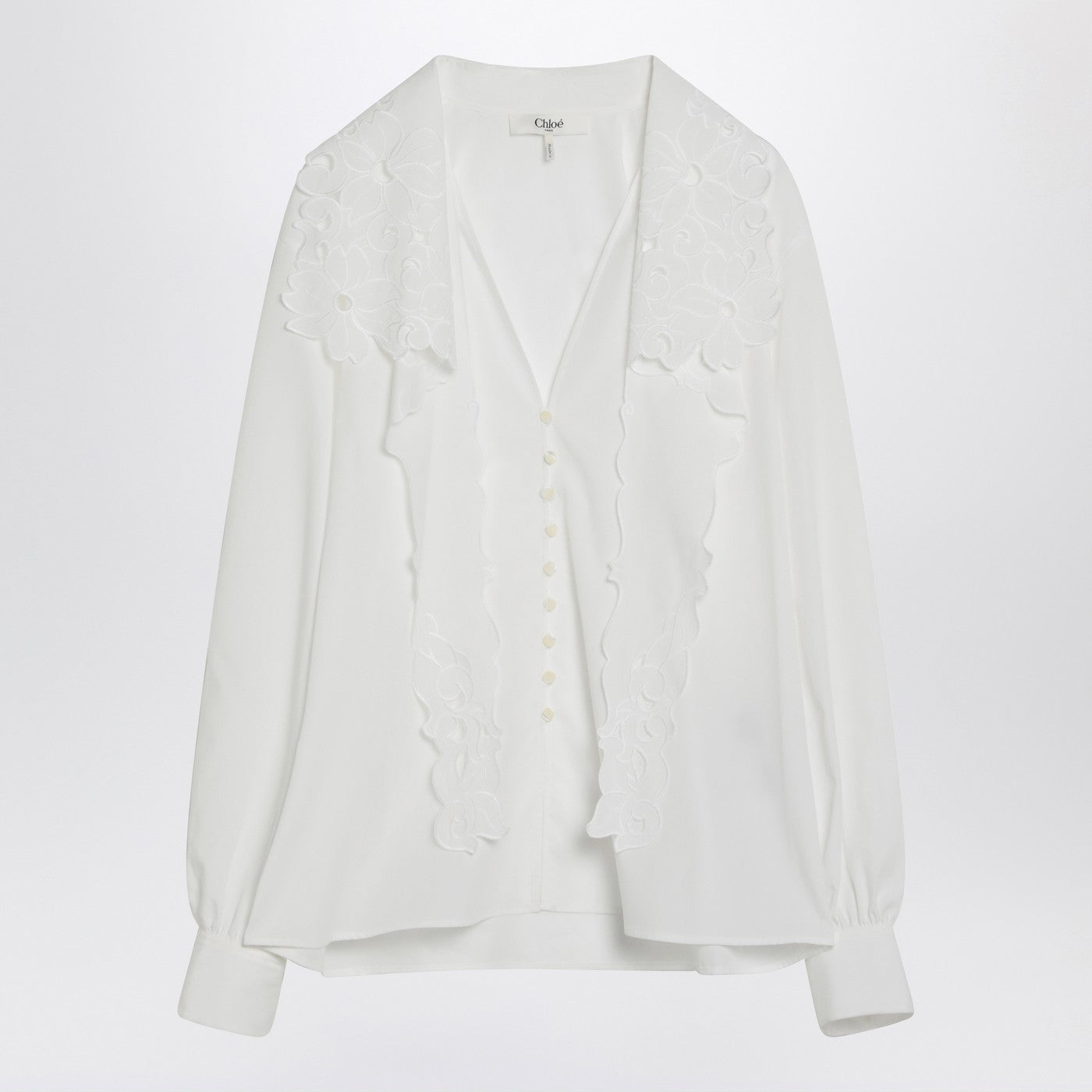 Chloe 刺繍された蝶ネクタイ付きのクロエホワイトシャツ - Image 1