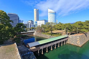 【日本の風景ポストカード】香川県玉藻公園 水手御門と高松市街２ はがき お土産 ハガキ 撮影/kazukiatuko