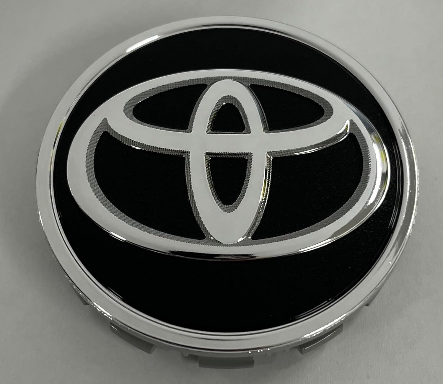 Genuine Toyota ORNAMENT SUB-ASSY WHEEL HUB 42603-42170