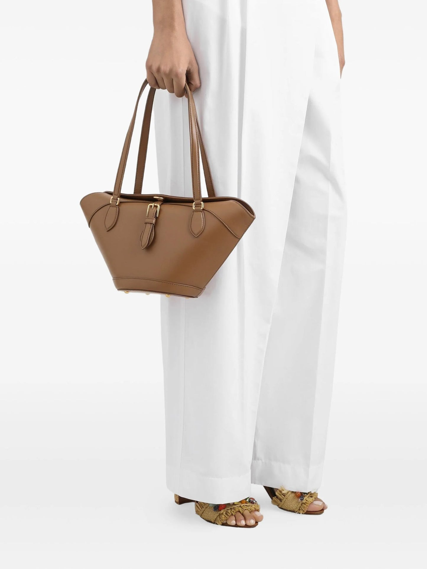Dolce  Gabbana 私'M 店に行くつもりです。 - Image 1