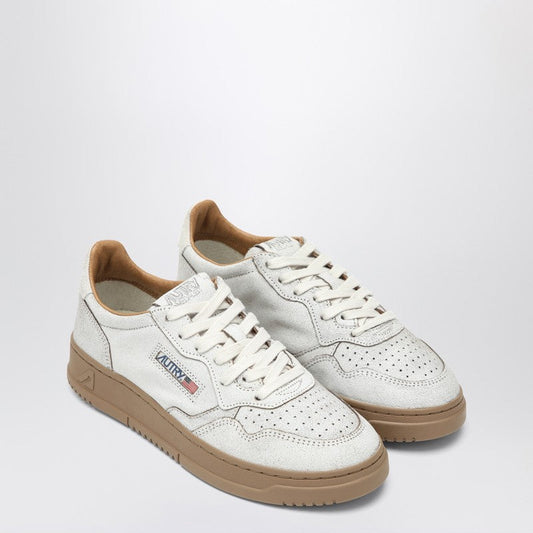 Autry Medalist Low Super Vintageスニーカーホワイト/タバコ - Image 1