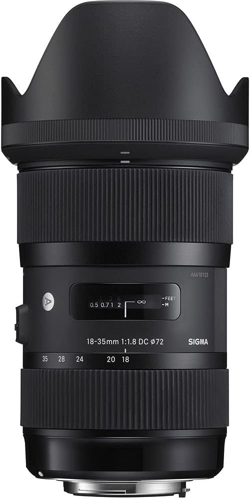 SIGMA Standard Zoom Lens 0.71–1.4 inches (18–35 mm) F1.8 DC HSM APS-C Only
