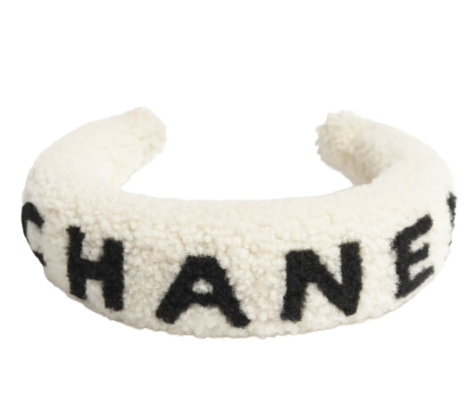 CHANEL SHEARLING "CHANEL" HEADBAND BLACK/WHITE 25B