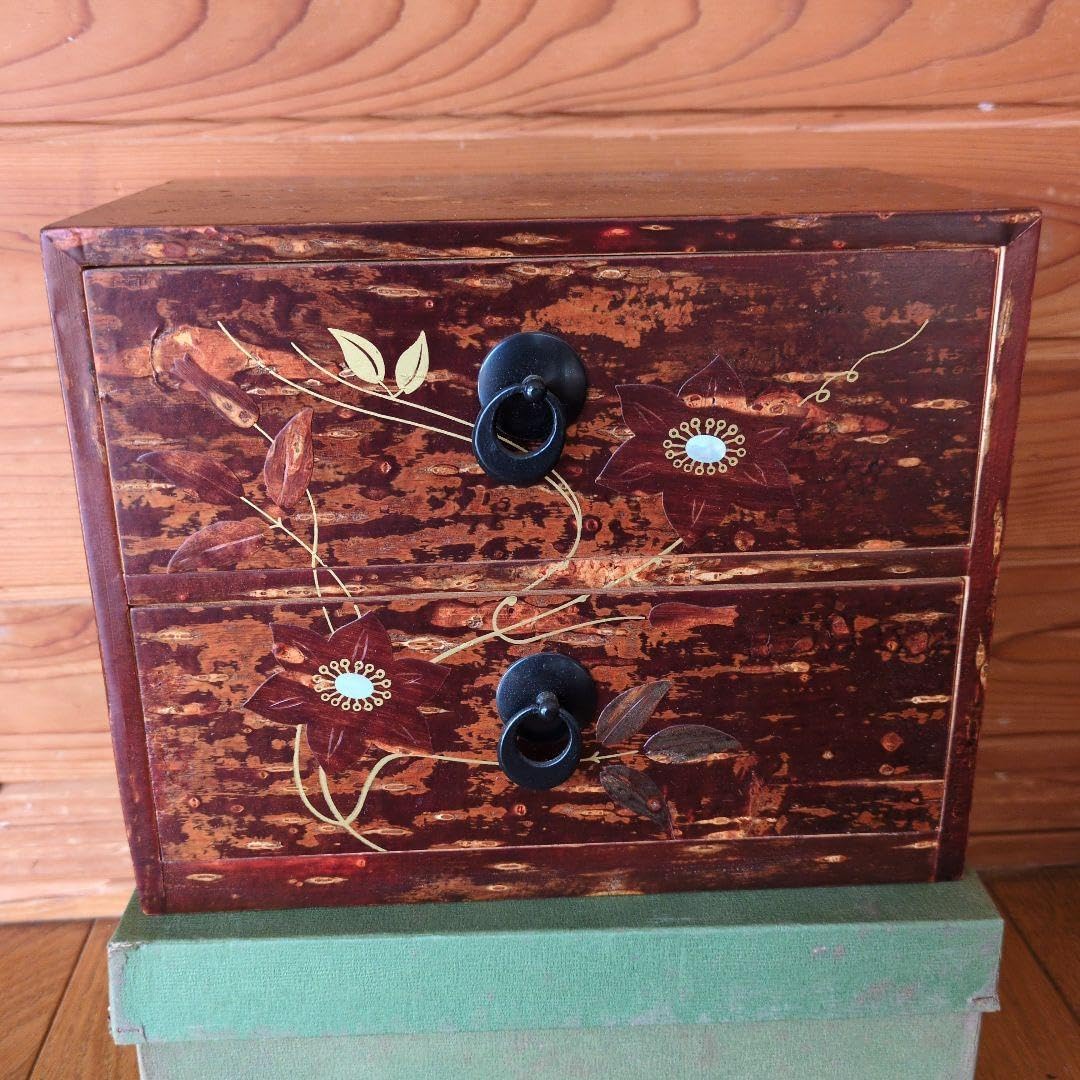 Traditional Arts and Crafts Akita Birch 2-Tier Trinket Box