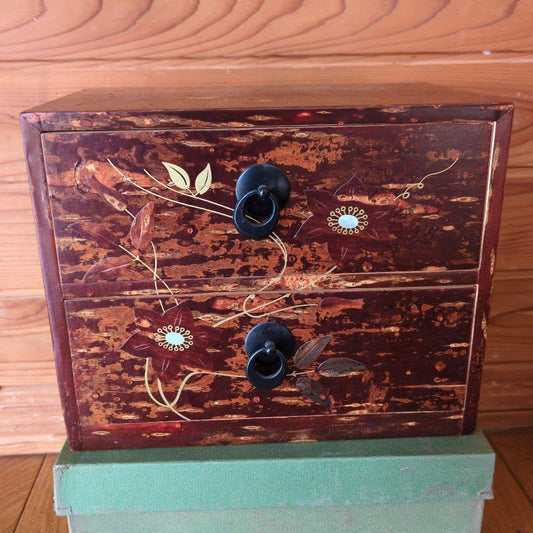 Traditional Arts and Crafts Akita Birch 2-Tier Trinket Box