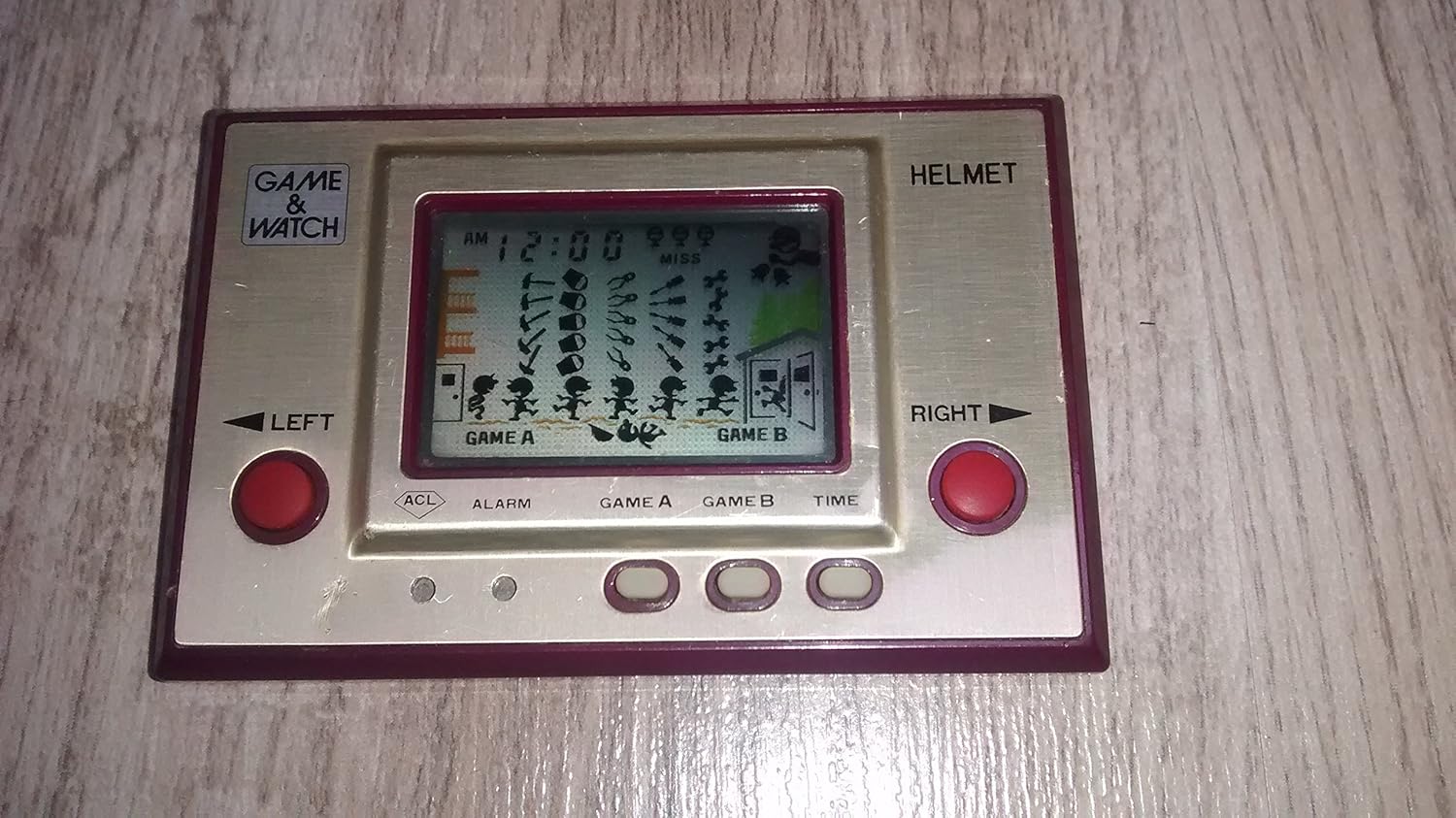Nintendo CN-07 Helmet (HELMET) Game & Watch (Game Watch) Gold Series (with Alarm Function)