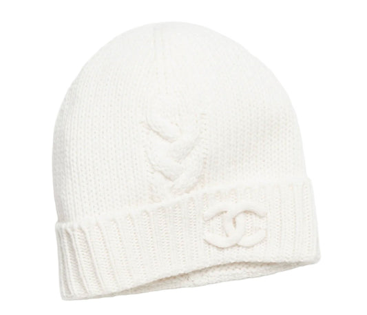 CHANEL 'WHITE' CASHMERE CABLEKNIT BEANIE