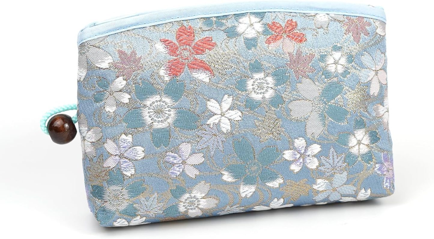 Kyoto Geimidou Nishijin Textile High-grade Gold Brocade Cosmetic Pouch, Japanese Pattern, Made in Japan, blue (pale)