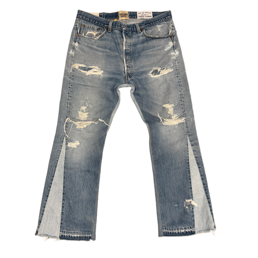 GALLERY DEPT. 'G-PATCH' LIGHT DENIM FLARE JEANS