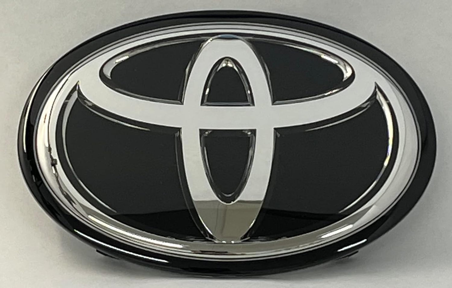 Genuine Toyota 90975-02160 Emblem