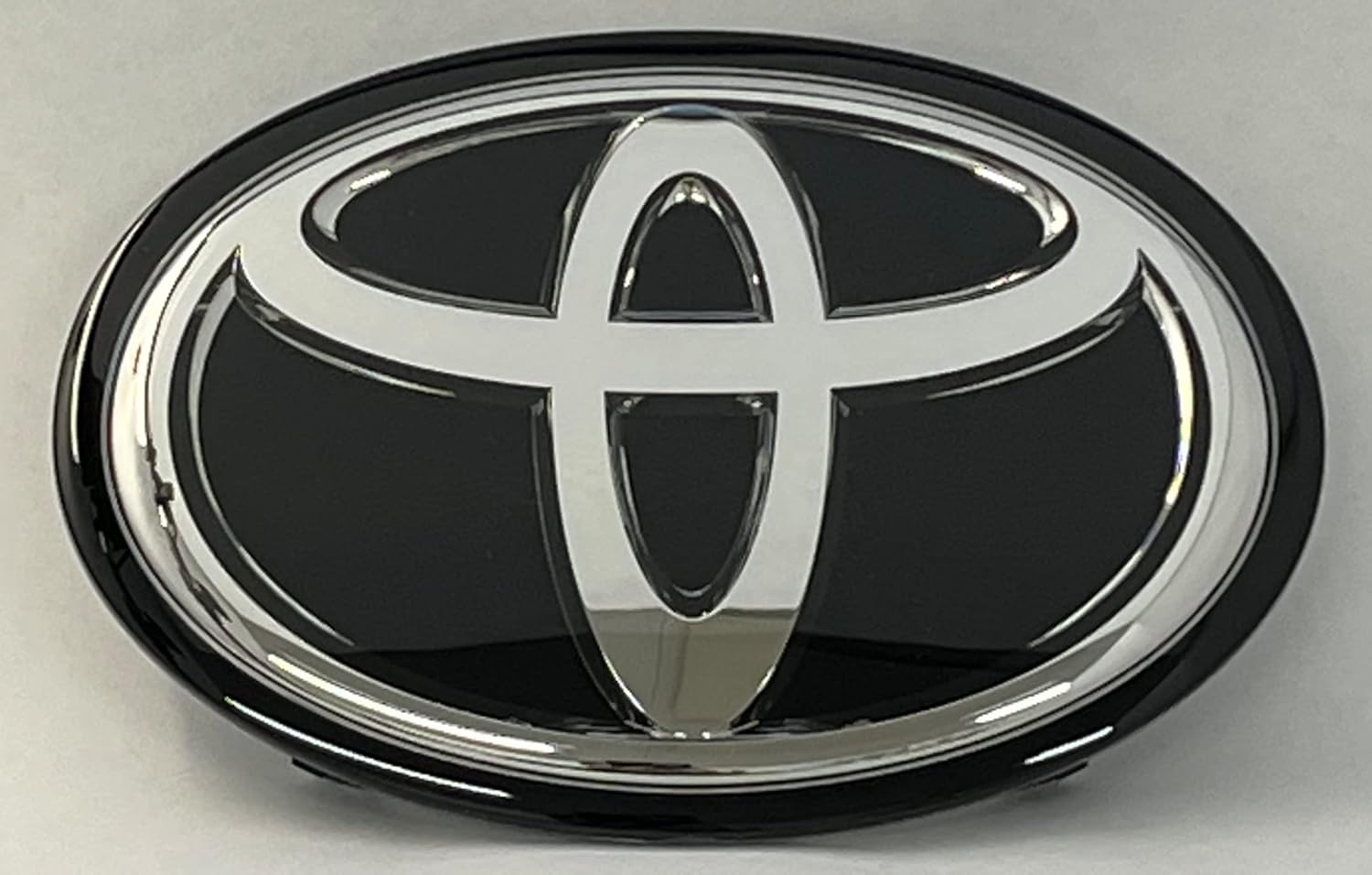 Genuine Toyota 90975-02160 Emblem