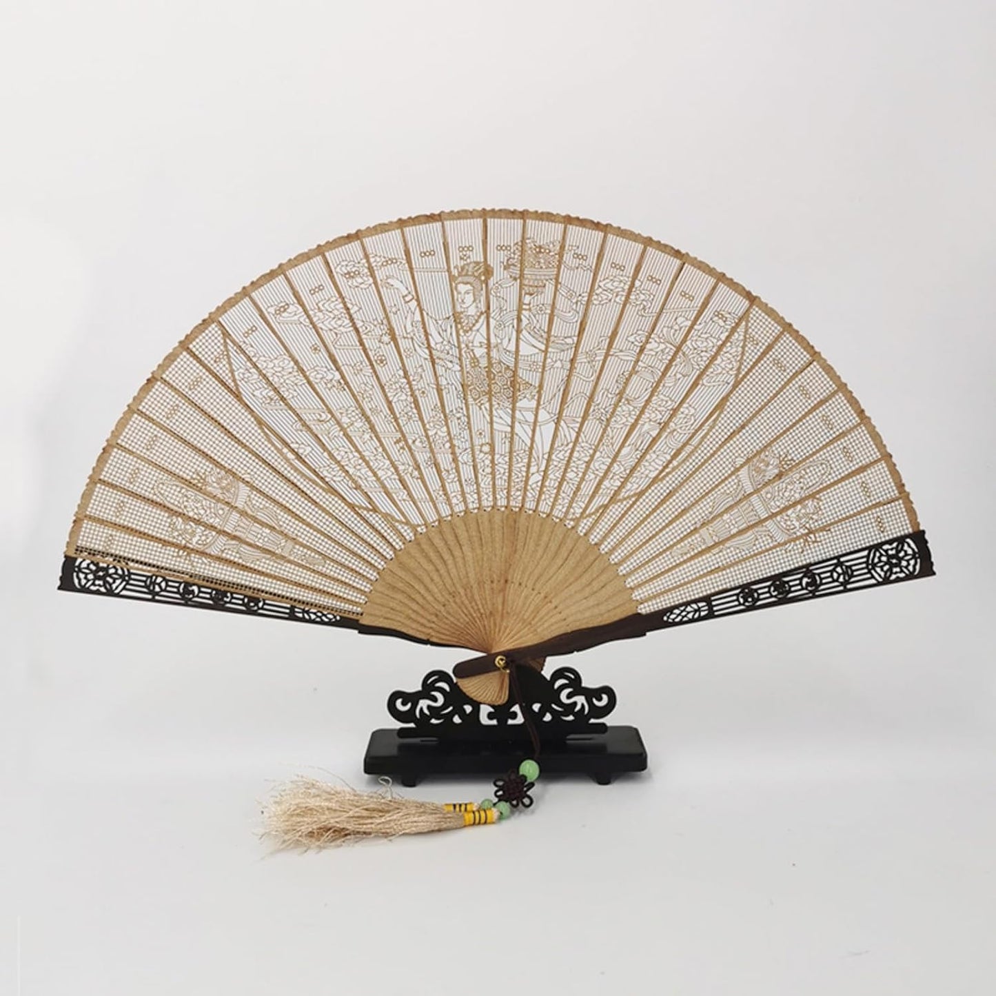 高級手作り白檀扇子 黒檀ローズウッド製 繊細彫刻模様 自然香り ユニセックス 専用台座付き 伝統工芸品 インテリア装飾 公演時代劇 贈答ギフト (K) [並行輸入品]