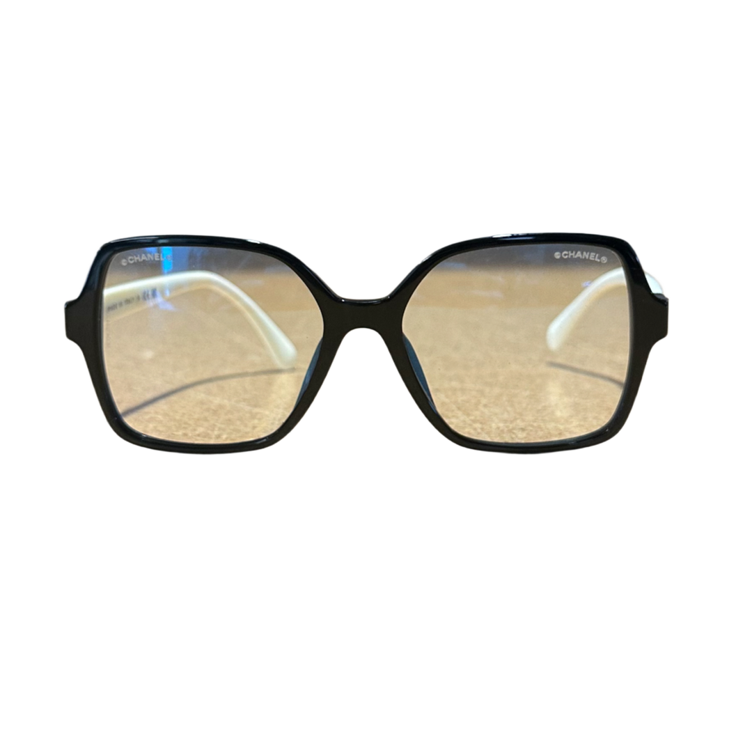 CHANEL SQUARE GLASSES BLACK/WHITE