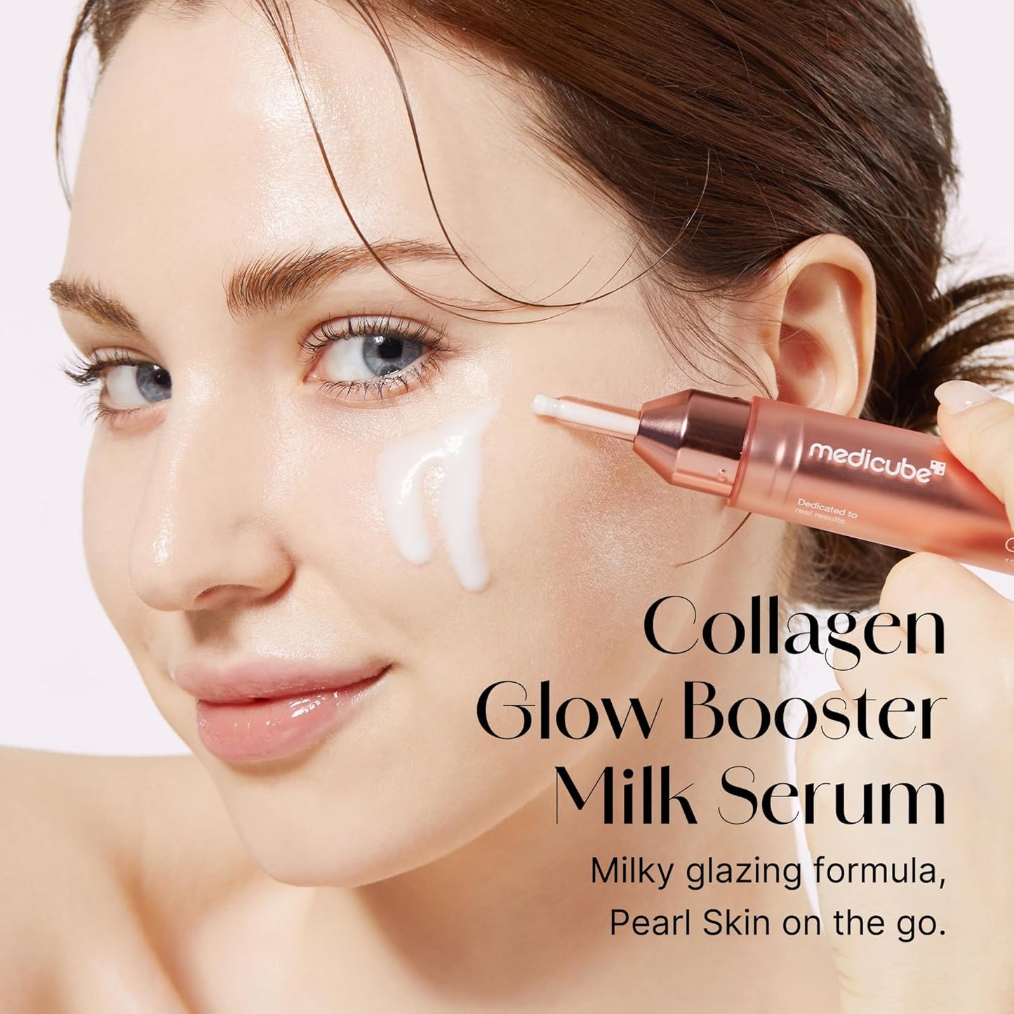 medicube Suero de colágeno Glow Booster Milk Twist & Click | Radiance & Hydration with Hydrolyzed Collagen, Milk Protein Extract - Illuminates & Firms Skin, Korean Skin Care, 0.50 oz