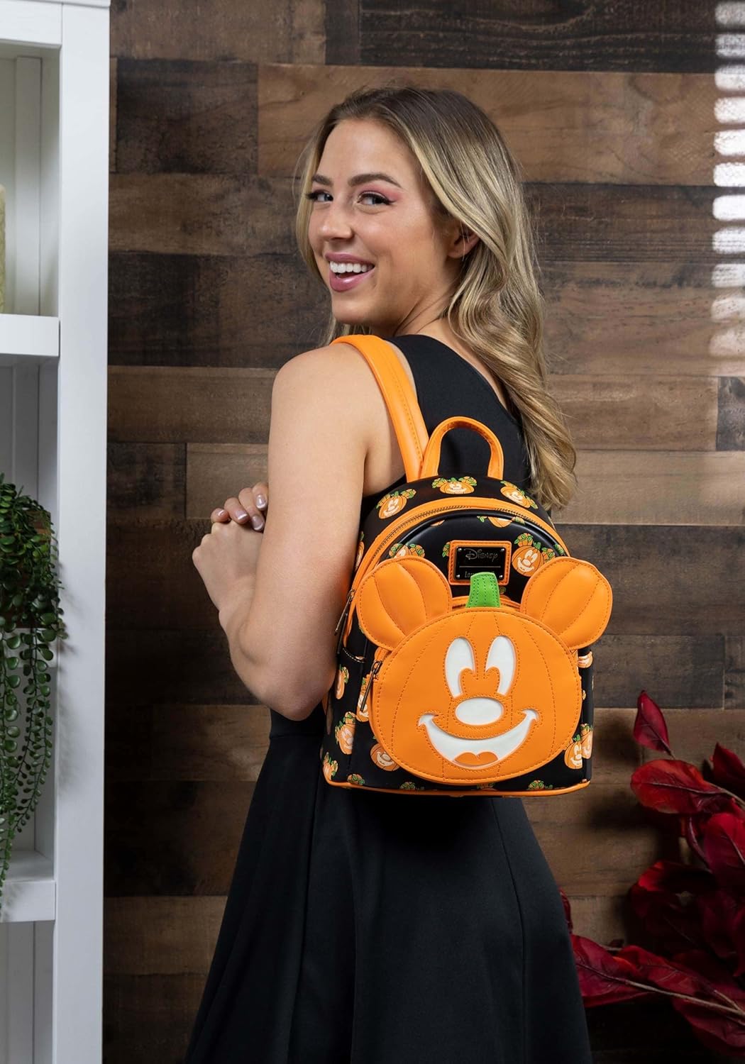 Loungefly Disney Mickey-O-Lantern - Bolso de hombro con correa doble para mujer