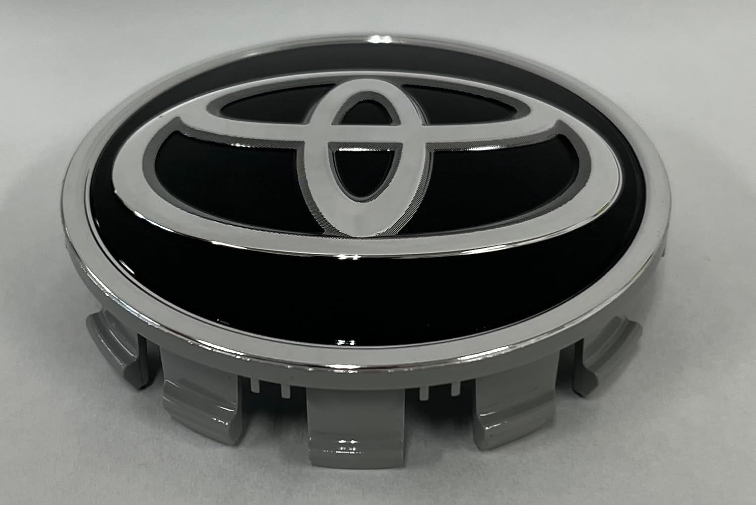 Genuine Toyota ORNAMENT SUB-ASSY WHEEL HUB 42603-42170